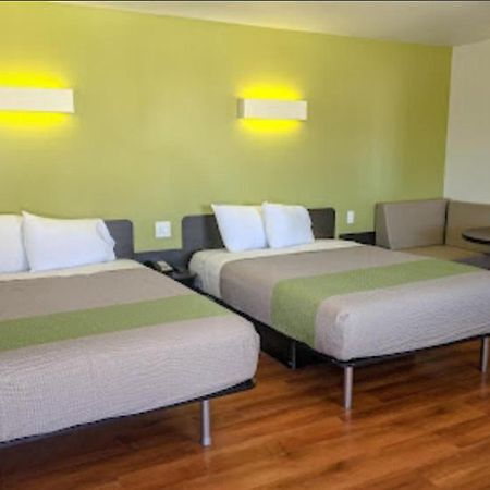 הות'ורן American Inn מראה חיצוני תמונה