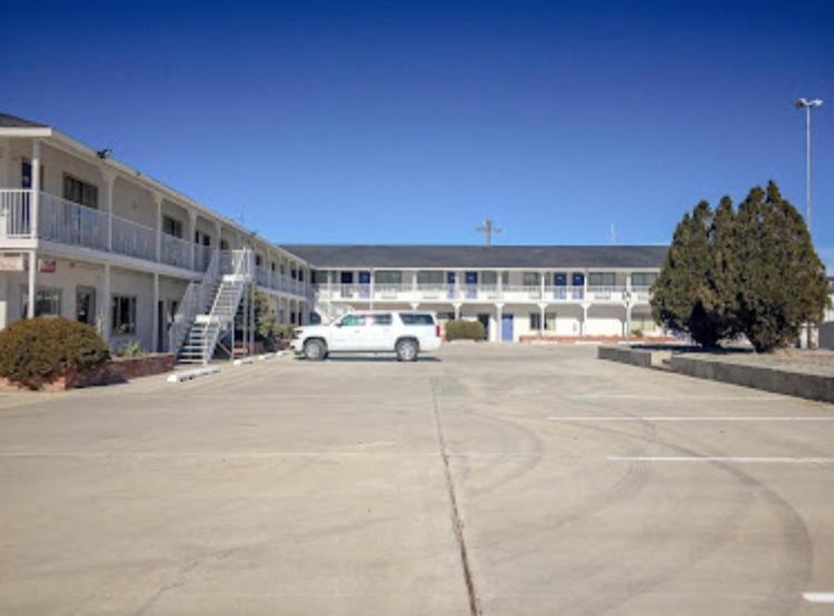 הות'ורן American Inn מראה חיצוני תמונה